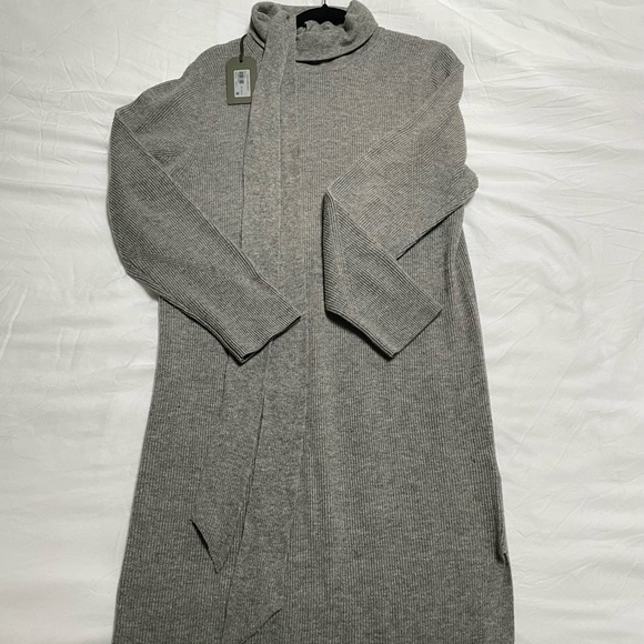 AllSaints // Rosa Turtleneck Sweater Dress // Large // Incredibly Soft and Warm - Picture 4 of 5